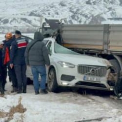Sivas'ta buzlanma nedeniyle zincirleme kaza: 1 ölü, 2 yaralı