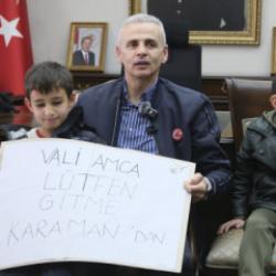 Yüzlerce vatandaş, Vali Mehmet Fatih Çiçekli'yi Karaman’dan Ardahan’a uğurladı