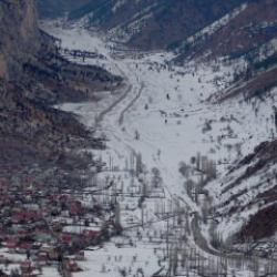 Aladağlar’da oluşan kar güzelliği