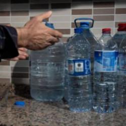 Başkentteki kesintiler nedeniyle vatandaşlar çeşmelerden su dolduruyor