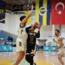 Konya Büyükşehir Belediyespor deplasmanda Fenerbahçe'yi devirdi!