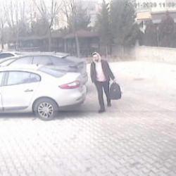 9 yıldır aranan FETÖ firarisi kardeşinin kimliğiyle saklandığı evde yakalandı