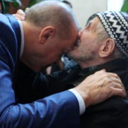 Cumhurbaşkanı Erdoğan'a samimi ziyaret