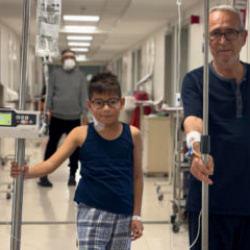 Torununa organını armağan etti