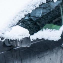 Otomobilinizin camına sürün! Kar ve yağmurda imdadınıza yetişecek