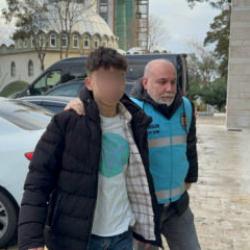 Samsun'da dehşet! 16 yaşındaki çocuk, 2 kişiyi bıçakladı