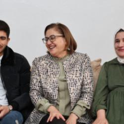 Başkan Şahin'den 'Bir Umut Bir Can' projesinden yararlanan çifte ziyaret!