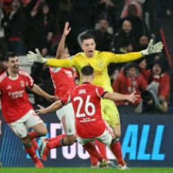 Benfica'dan tarihi galibiyet: 90+8'de kaleci Trubin'in golüyle turu geçtiler