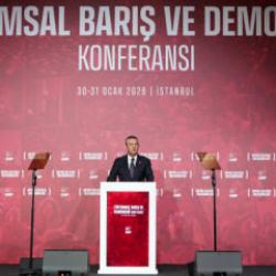 CHP’nin DEM’li konferansı karanlık odaya döndü! Ses ve görüntü yasak... Fondaşlar köpürdü