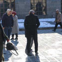 Diyarbakır’ı keşfettiler! Soğuk havalar turistleri durduramadı