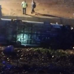 İşçi servisi uçuruma yuvarlandı: 1'i ağır, 13 yaralı