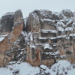 Milyonlarca yıllık vadi beyaz örtüyle kaplandı