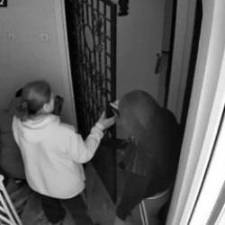 Adana'da boşanma krizi! Karısına zina suçlaması: Ev, iş yerlerim onun üzerine