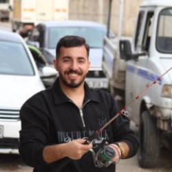 Yer: Adana! Fıkra gibi olayda esnaf sokakta balık tutmaya çalıştı