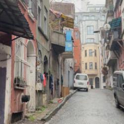  Beyoğlu'nda 6 aylık bebek öldü; anne ve bakıcı tutuklandı