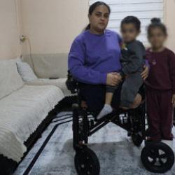 Depremde eşini, 2 çocuğunu ve bacaklarını kaybeden kadın mahkemelik oldu