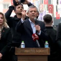 Özgür Özel'den deprem konutları çıkışı: Bu işin siyaseti olmaz. Allah hepsinden razı olsun