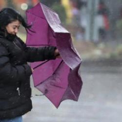 İstanbul Valiliğinden kuvvetli rüzgar ve fırtına uyarısı