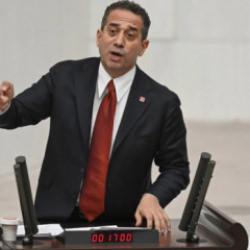 Ali Mahir Başarır'dan Gürlek ile 'tokalaşma' iddialarına yanıt: Her kanalda farklı konuştu