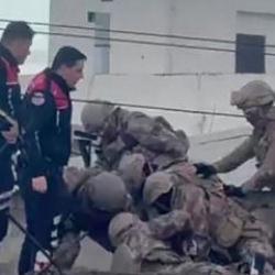 Kız kardeşiyle ilgili dedikodular durmadı, eski iş arkadaşlarına kurşun yağdırdı