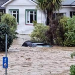 Yeni Zelanda'da sel can aldı