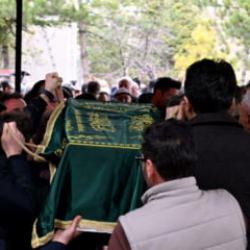 Adana'da motosiklet dehşeti! Yaya geçidinde 17 aylık bebeğe çarpıp kaçtı