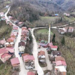 Duyan önce afallıyor: Bu köyde 2 farklı iftar saati var