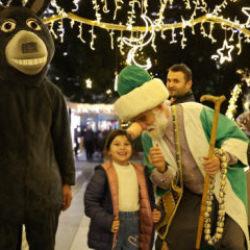 Bağcılar'da ışıl ışıl süslemelerle Ramazan coşkusu başladı
