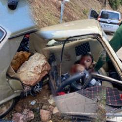 Kahramanmaraş'ta korkunç kaza: Kaya parçası otomobilin içine girdi: 2'si ağır 4 yaralı