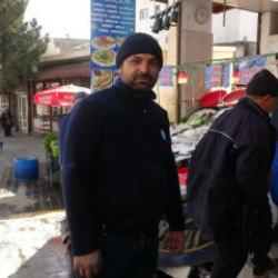 Kilis'te tezgahta gördü, sevinçten çiğ çiğ yedi