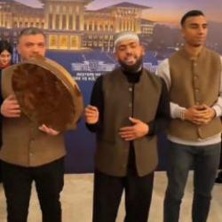 Fenomen Celal Karatüre Külliye'de sevilen ilahileri seslendirdi