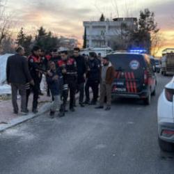 Adıyaman'da iki aile arasında taşlı sopalı kavga: 2 yaralı, 10 gözaltı