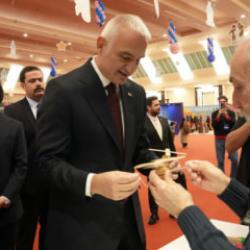 Külliye'de Ramazan'a yoğun ilgi: Bakan Ersoy atölyeleri inceledi