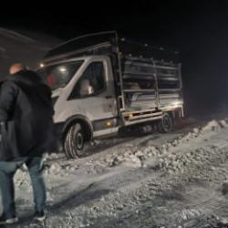 145 yol ulaşıma kapandı! Yolda mahsur kaldılar