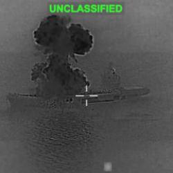 ABD ordusu, İran'a ait bir İHA gemisinin vurulduğunu açıkladı