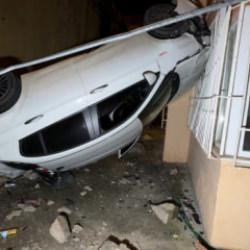 İstanbul'da mahalleyi ayağa kaldıran kaza: 8 metre yüksekten düştü!
