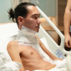 Boynundaki 2 kiloluk kütleyle yaşıyordu: Türkiye'de sağlığına kavuştu!