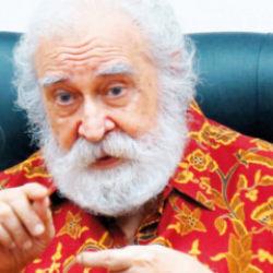 Muhammed Nakib el-Attas hayatını kaybetti