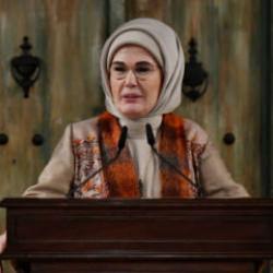 Emine Erdoğan, onursal başkanı olduğu dernek ve vakıfların temsilcileriyle buluştu