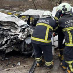 Feci kaza nişanlı çifti hayattan kopardı