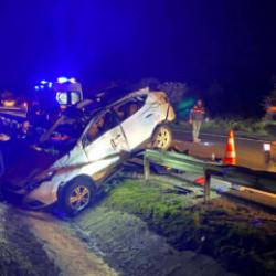 Eskişehir'de korkunç kaza! Kontrolden çıkan araç, bir aileyi parçaladı: 2 ölü, 3 yaralı