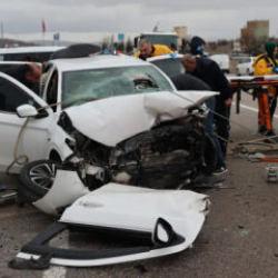 Nevşehir'de zincirleme kaza. 2 ölü, 7 yaralı