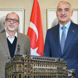 Haydarpaşa ve Sirkeci’ye dünya yıldızı dokunuşu: Venedik ödüllü küratör iş başında!