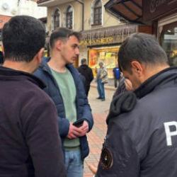 Bolu'da kuyumcudaki yoğunluğu görüntülemek isteyen muhabir darbedildi
