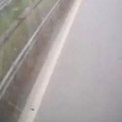 Otobüs şoförünün hayat kurtaran manevrası: 26 yolcu ölümden döndü