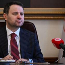 Tapuda görevli memur itiraf etti: Bakan Gürlek'in kayıtlarını sorguladı