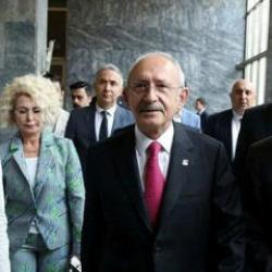 Özgür Özel, Kılıçdaroğlu ve Kaftancıoğlu'nu takipten çıktı! CHP'den jet açıklama geldi