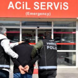 'Yutma yöntemiyle' uyuşturucu sevkiyatı! 2 şüpheli kıskıvrak yakalandı