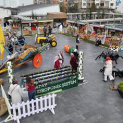 Konya Büyükşehir’in Tarım Haftasına özel hazırladığı stantlar ilgi görüyor