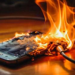 Telefonunuz alev alabilir: Yanmaması için hemen bunu yapın!
